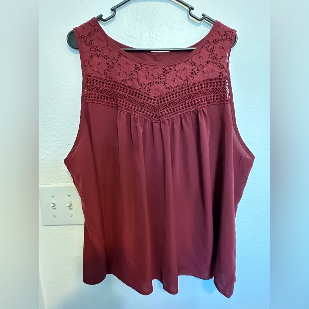 Plus size, sleeveless top from Macys. Size 2X. Maroon color.
